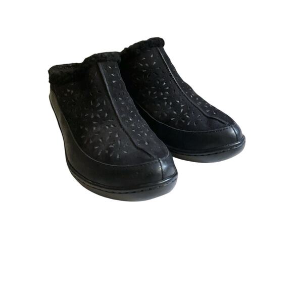 Clarks Black Suede Slip On Mules Shoes Women's Sherpa Lined Sz 7.5 M Comfort - Picture 4 of 12